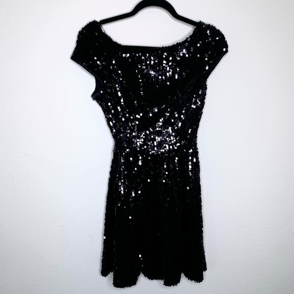 Black Square Sequin Fit Flare Dress Cap Sleeves Sz 5/6 - Picture 6 of 11